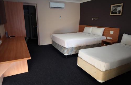 Allenstown Hotel | SunPalms Motel