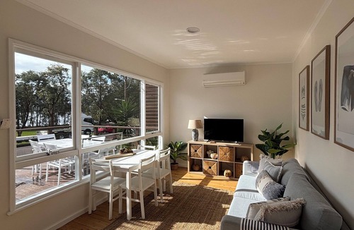 Lemon Tree Passage House | Sunrise on the Water