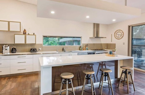 Yallingup Siding House | Sunrise Tranquillity: Luxe Retreat with Heated Spa