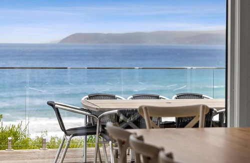 Fairhaven House | Sunset Beach Ocean Views Private Beach Access