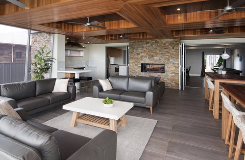 West Busselton House | SUNSET COVE - Ultimate Beachfront Getaway