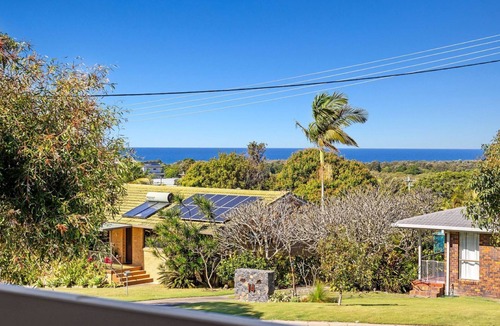Kingscliff House | Sunset House on the Hill