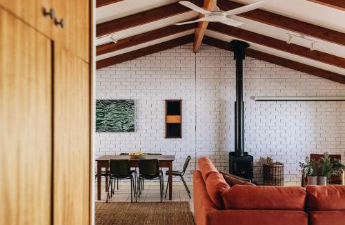 Wellington House | Sunset Muse - A Waterfront Home with Panoramic Views and Jetty
