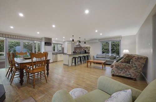 Warrnambool House | Sunset on Stanley