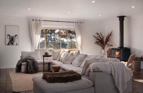 Franklinford House | Sunset Retreat - 4 bedroom home with sunset views