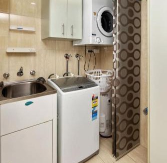 Cullen Bay Apartment | Sunset Stunner Marina Views