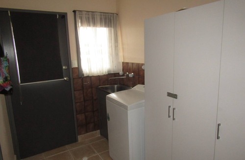 Para Wurlie House | Sunset Views ~ Beautiful sunset views, Minutes from Beach - Off Peak Special!