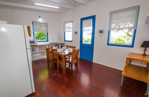 Seventeen Seventy Apartment | Sunset Villa Pet-Friendly Studio with Ocean Views in Beautiful 1770