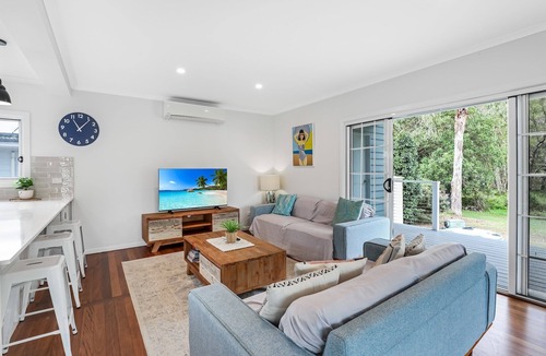 Amity Point House | Sunshine Filled Beach Escape