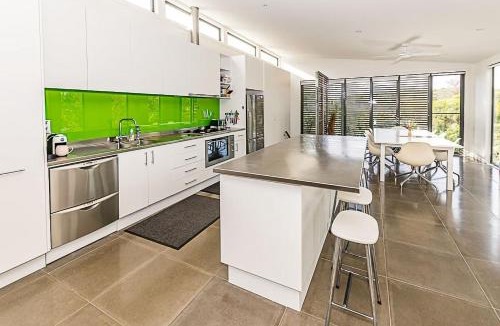 Sandy Point House | Sunshine Hideaway Stay 3 Pay 2 Winter Special