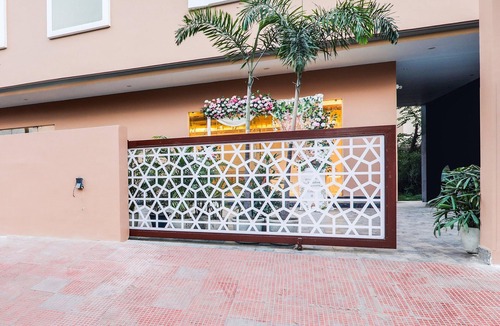 Gomti Nagar House | Super Deluxe Room Veridian Inn
