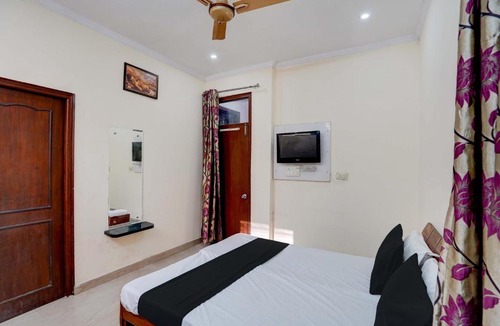 Gurugram Hotel | Super Hotel O VPS Residency