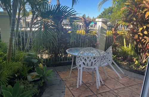 Emu Park Apartment | Superior Studio Unit 4