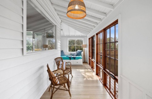 Lorne House | Sur La Mer