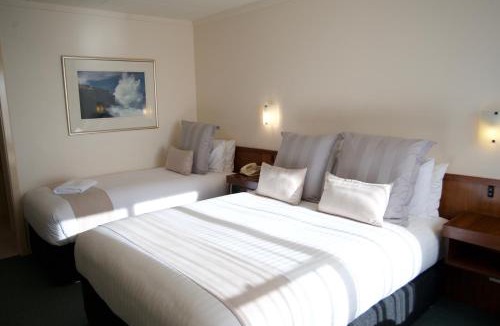 Mount Melville Hotel | SureStay Hotel by Best Western The Clarence on Melville