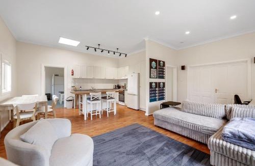 Surf Beach House | Surf Beach Remote Retreat