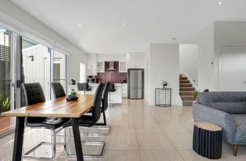 Warrnambool House | Surf Villa