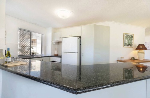 Buddina Apartment | Surfside Beachfront 3bed Apt - Direct Beach Access