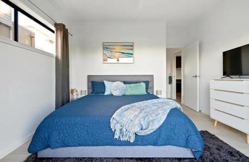 Caves Beach House | Surfside Getaway Caves Beach Absolute Beachfront