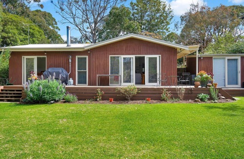 Flinders House | Surprise Surprise - Pet Friendly