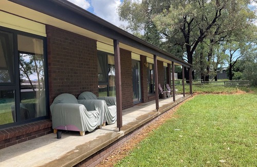 Monash House | Surrounded by reserve next to Erindale amenities