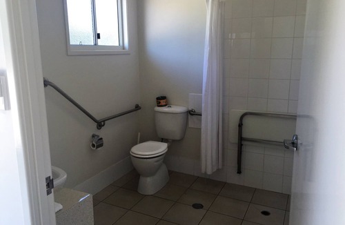 Middlemount Hotel | Swag Motel