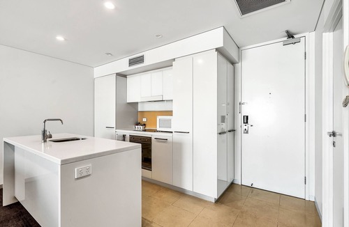 Adelaide Central Business District Apartment | Swainson at Horizons