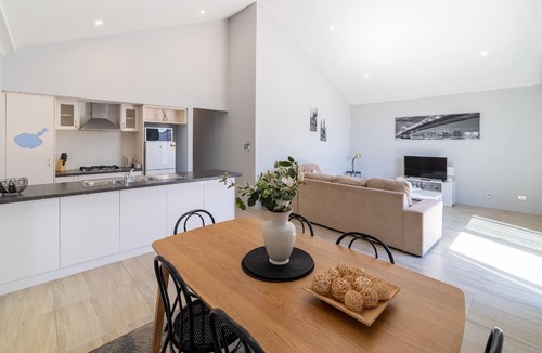 Aveley House | Swan Valley Fantastic Family Home - Aveley