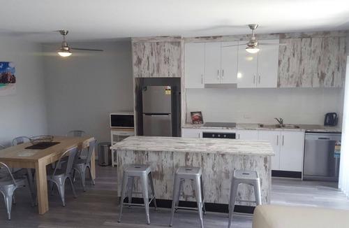 Murray Bridge Apartment | Swanport Central holiday rentals