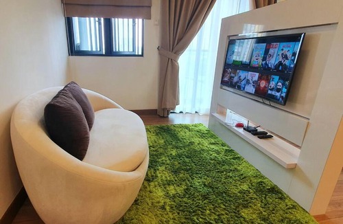 Seri Kembangan Apartment | Symphony Tower -Simfo 15- Free Wifi, Parking, TV