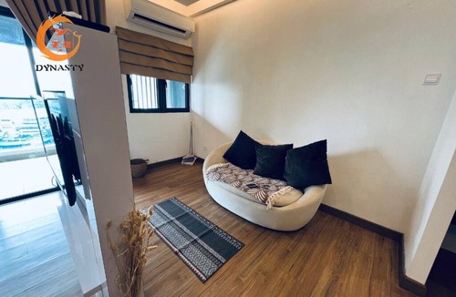 Seri Kembangan Apartment | Symphony Tower Unique Studio Big Balcony With KLCC City View