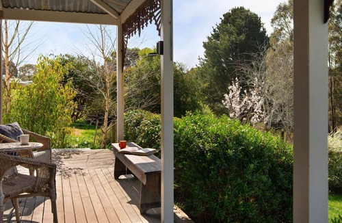Daylesford Cottage | Table Hill Cottage is your quintessential Daylesford miner’s cottage