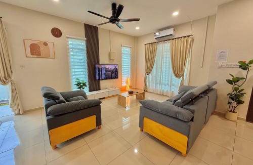 Asam Kumbang House | Taiping AeonFront Homestay - Private Pool