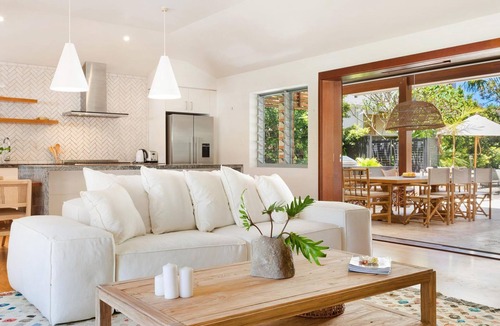 Suffolk Park House | Talamanca a beautiful property close to the beach