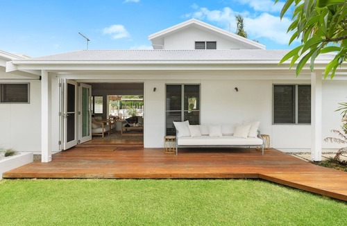 Suffolk Park House | Talamanca a beautiful property close to the beach