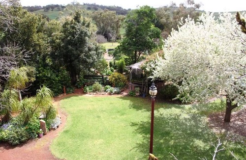 Katrine House | "Talbot" Rustic style accommodation with Mod Cons