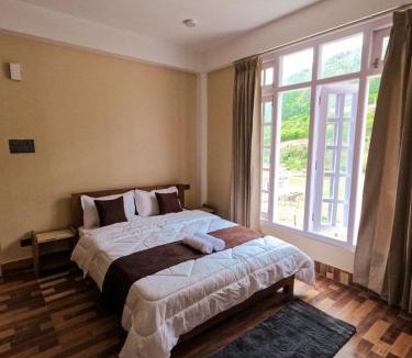 Bomdila Hotel | Taleries Stays