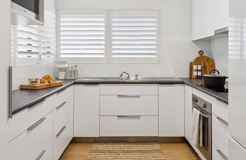 Yamba Apartment | Talinga 1 - Hill side charm - Holiday Yamba