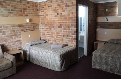 Tenterfield Hotel | Tally Ho Motor Inn
