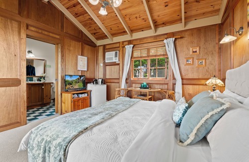 Eagle Heights Bed & Breakfast | Tamborine Mountain B&B