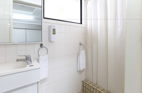 Sarina Hotel | Tandara Hotel Motel