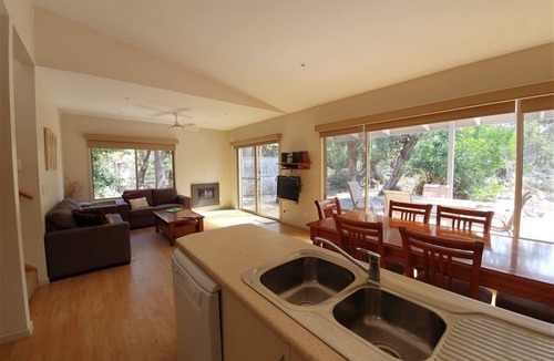 Forge Creek Apartment | Tarra - 1 Nt(waterfront)