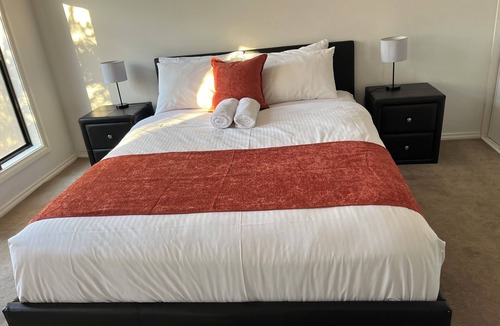 Athol Park Apartment | Tasha's Apartments on Kerry