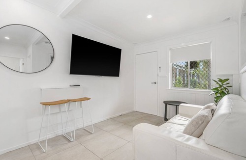 Crescent Head Apartment | Tastefully Renovated 1 Bedroom Unit