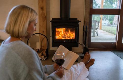 Waterhouse House | Tea Tree - Private Retreat with Outdoor Bath