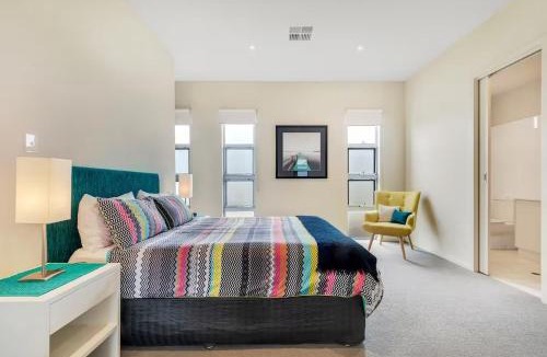 Goolwa South House | Teal by the River - Serene Family Sanctuary