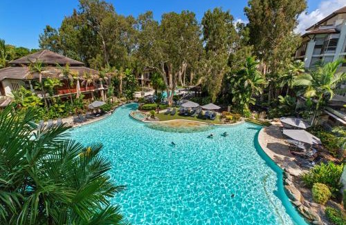 Palm Cove Apartment | Temple 121 Modern Spacious Palm Cove 2 Brm 2 Bth Resort Apartment With Courtyard