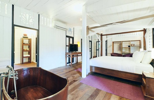 Kampung Kedawang Hotel | Temple Tree Resort