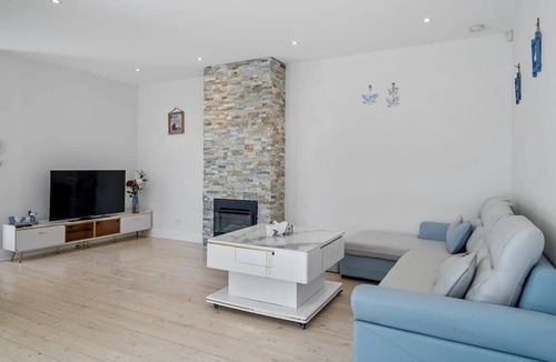 Avalon Beach House | Tennis Courts, Pool & Sauna - Avalon Beach