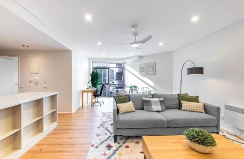 Chinatown Apartment | Tennis & Tranquility on Exhibition